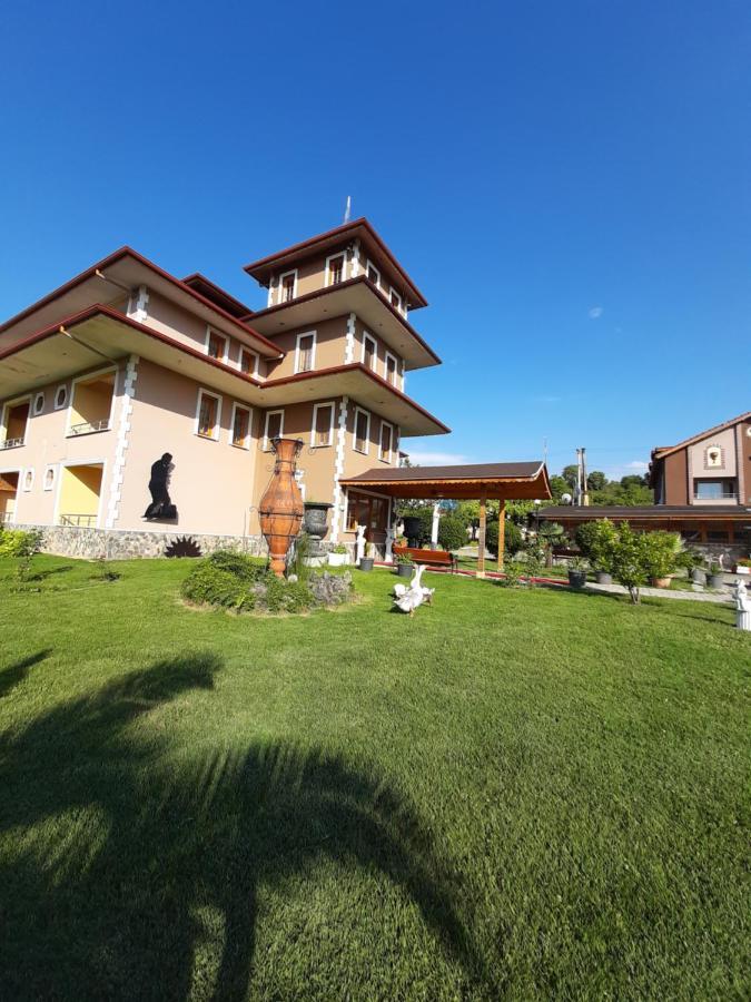Mertur Hotel Çiftlikköy Exterior foto